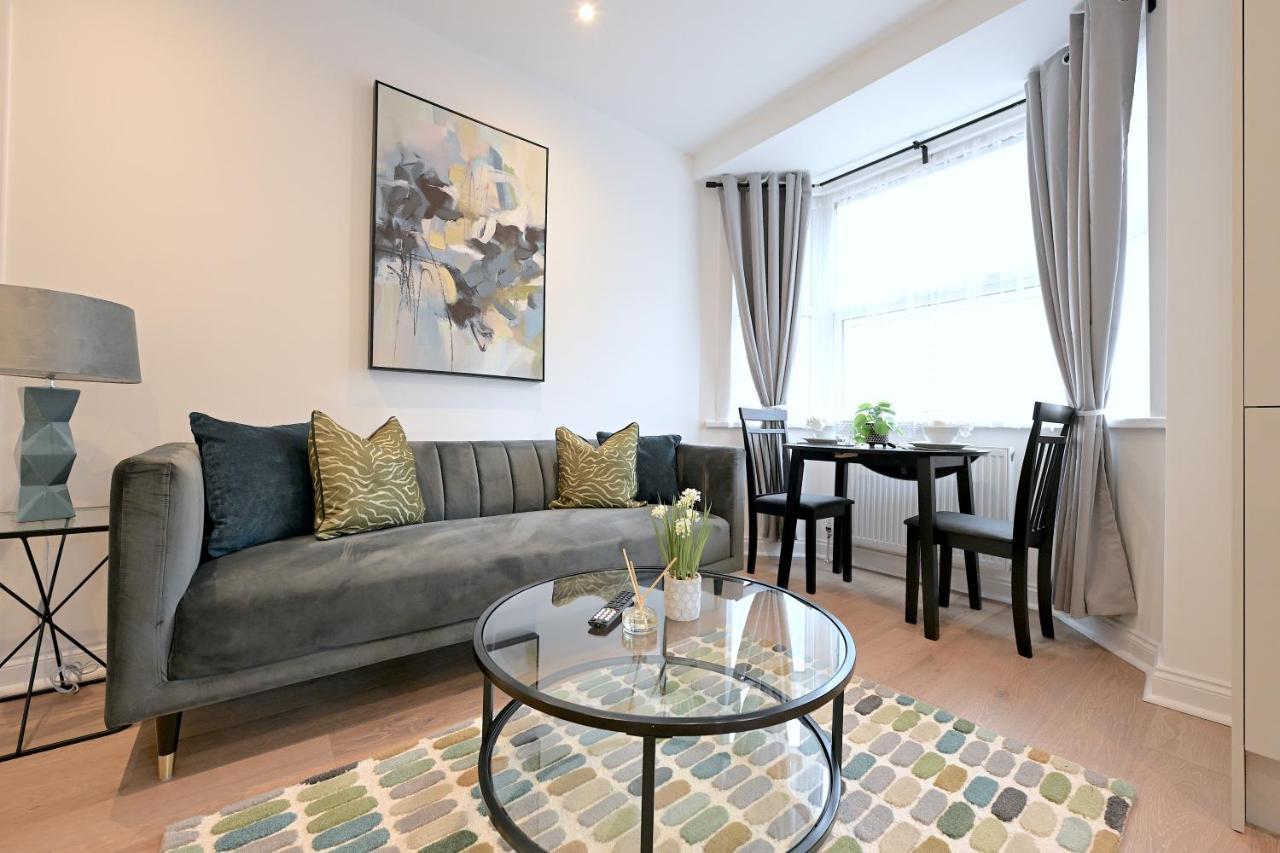 Bright & Large 3 Bed Flat In Londra